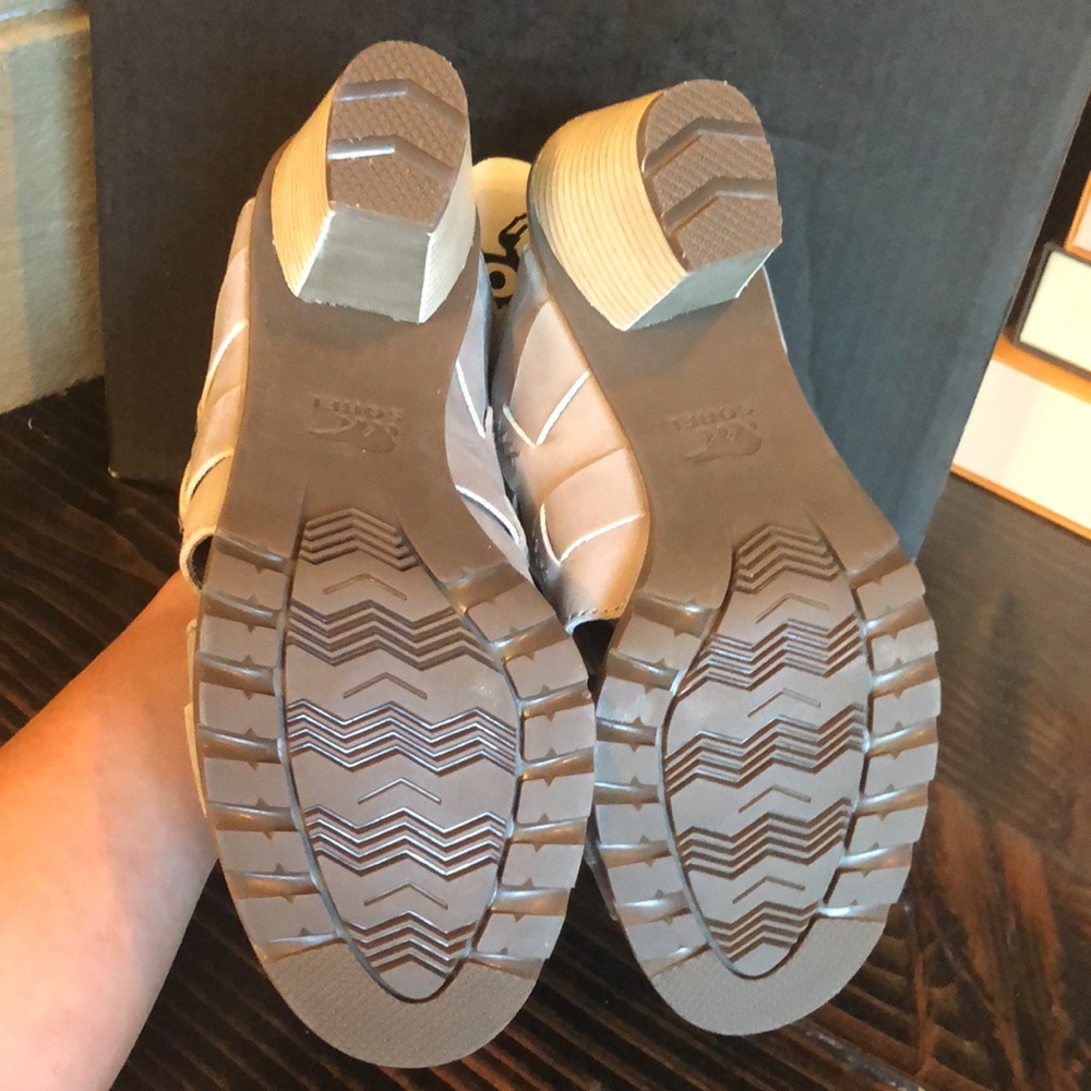 NWT Sorel Nadia Buckle Sandals in Kettle - Picture 13 of 17